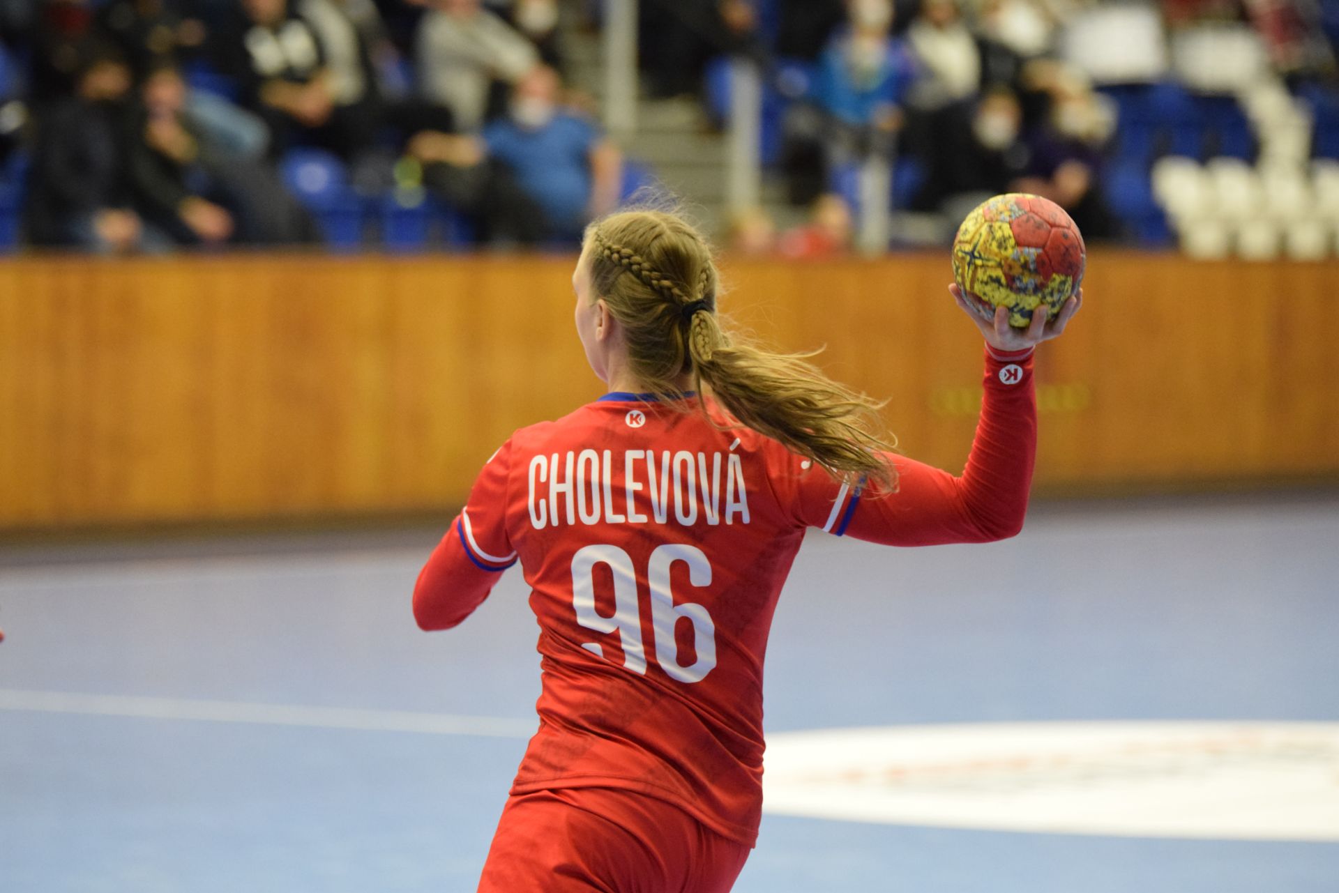 Třígólová premiéra Charlotte Cholevové v seniorské reprezentaci