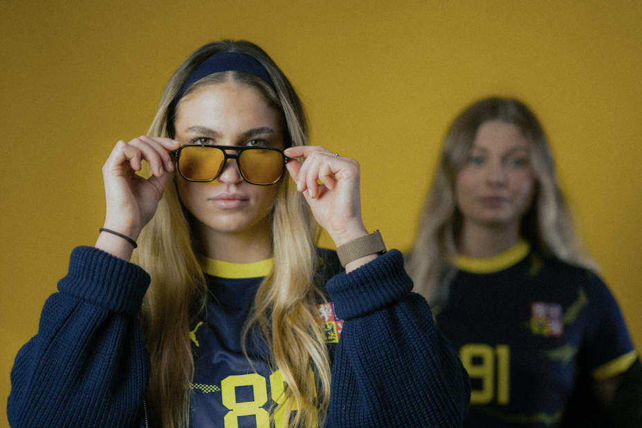 Unikátní možnost pro fanoušky. Hrané dresy z utkání proti Dánsku zamíří do aukce